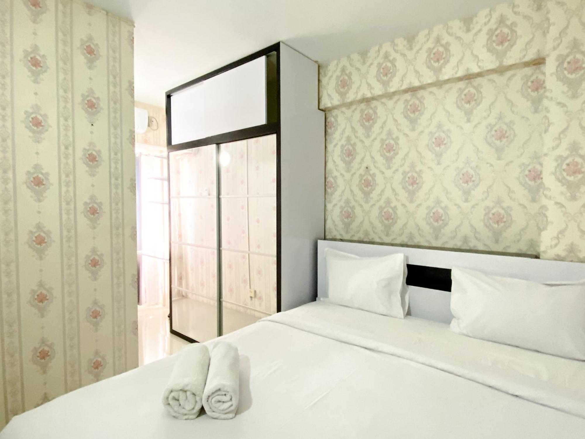 Homey And Comfortable 2br Grand Sentraland By Travelio Apartemen